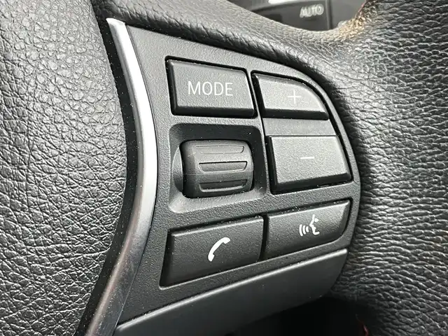 ＢＭＷ １１８ｄ スポーツ 千葉県 2018(平30)年 6.6万km アルピンホワイトⅢ 純正HDDナビ/CD/DVD/BT/ミュージックサーバー/バックカメラ/ETC/ドライブレコーダー/衝突被害軽減ブレーキ/レーンキープアシスト/クルーズコントロール/シートヒーター /ステアリングスイッチ/コーナーセンサー/スマートキー/プッシュスタート/LEDヘッドライト/オートライト/フォグランプ/純正16インチアルミホイール/純正16インチAW冬タイヤ車載