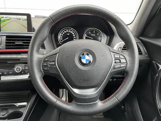 ＢＭＷ １１８ｄ スポーツ 千葉県 2018(平30)年 6.6万km アルピンホワイトⅢ 純正HDDナビ/CD/DVD/BT/ミュージックサーバー/バックカメラ/ETC/ドライブレコーダー/衝突被害軽減ブレーキ/レーンキープアシスト/クルーズコントロール/シートヒーター /ステアリングスイッチ/コーナーセンサー/スマートキー/プッシュスタート/LEDヘッドライト/オートライト/フォグランプ/純正16インチアルミホイール/純正16インチAW冬タイヤ車載