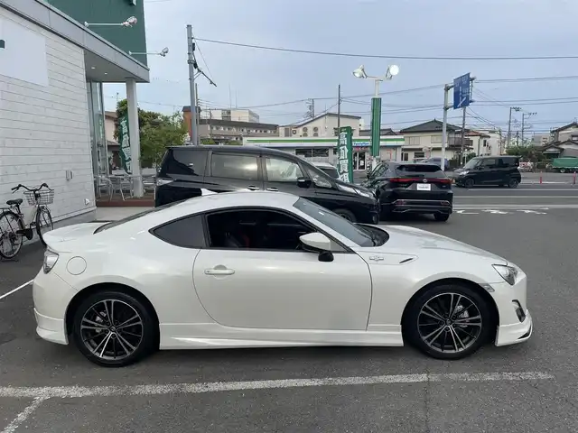 トヨタ ８６ GT 神奈川県 2014(平26)年 4.7万km パール
