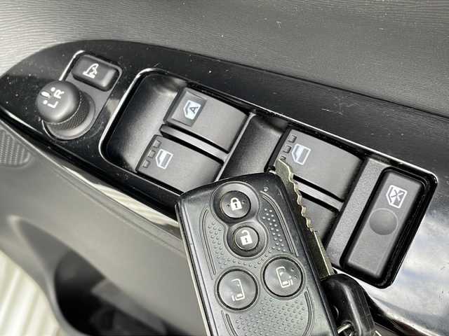 ダイハツ タント カスタム RS SA 青森県 2013(平25)年 7.2万km パールホワイトⅢ 4WD・ターボ/純正メモリナビ・フルセグTV/CD・DVD・SD・Bluetooth/バックカメラ/両側パワースライドドア/スマートアシスト/衝突軽減ブレーキ/誤発進抑制機能/先行車発進お知らせ機能/前後ドライブレコーダー/ETC/LEDヘッドライト/フォグランプ/純正15インチアルミ/スマートキー/プッシュスタート