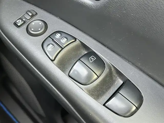 日産 セレナ e－パワー ハイウェイスター V 群馬県 2020(令2)年 5.8万km ブリリアントホワイトパール 2トーン セーフティパックB/純正10型ナビ/CD・DVD・BD・USB/SD・BT・フルセグTV/両側パワースライドドア/プロパイロット/アラウンドビューモニター/純正ドライブレコーダー/ビルトインETC/横滑り防止装置/レーンキープアシスト/衝突軽減ブレーキ/アイドリングストップ/LEDヘッドライト/純正アルミホイール/純正フロアマット/取説・保証書/スマートキー×2
