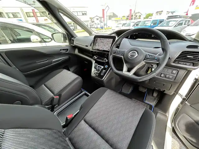 日産 セレナ e－パワー ハイウェイスター V 群馬県 2020(令2)年 5.8万km ブリリアントホワイトパール 2トーン セーフティパックB/純正10型ナビ/CD・DVD・BD・USB/SD・BT・フルセグTV/両側パワースライドドア/プロパイロット/アラウンドビューモニター/純正ドライブレコーダー/ビルトインETC/横滑り防止装置/レーンキープアシスト/衝突軽減ブレーキ/アイドリングストップ/LEDヘッドライト/純正アルミホイール/純正フロアマット/取説・保証書/スマートキー×2