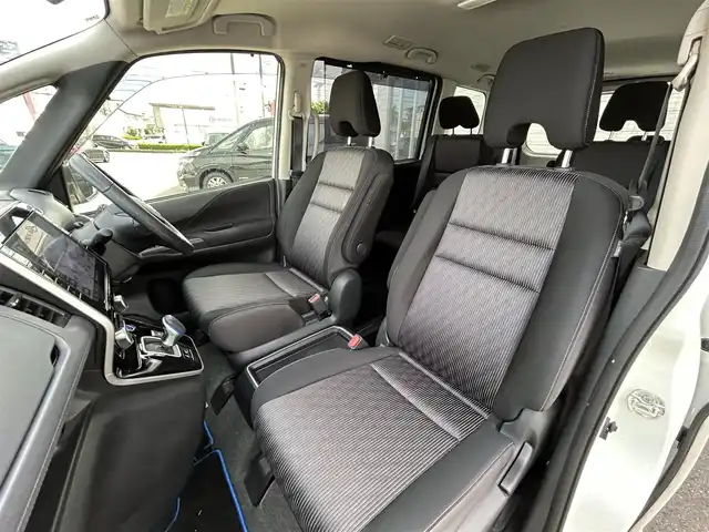日産 セレナ e－パワー ハイウェイスター V 群馬県 2020(令2)年 5.8万km ブリリアントホワイトパール 2トーン セーフティパックB/純正10型ナビ/CD・DVD・BD・USB/SD・BT・フルセグTV/両側パワースライドドア/プロパイロット/アラウンドビューモニター/純正ドライブレコーダー/ビルトインETC/横滑り防止装置/レーンキープアシスト/衝突軽減ブレーキ/アイドリングストップ/LEDヘッドライト/純正アルミホイール/純正フロアマット/取説・保証書/スマートキー×2