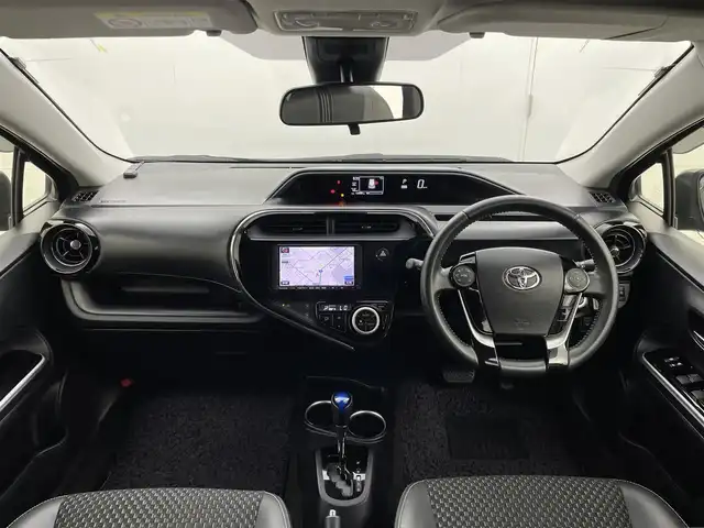 トヨタ アクア クロスオーバー 茨城県 2018(平30)年 1.6万km グレーメタリック 社外ナビ（CN-AS300D）/フルセグTV/Bluetooth/バックカメラ/寒冷地仕様/ハーフレザーシート/レーンアシスト/衝突軽減ブレーキ/横滑り防止装置/電格ミラー/ステアリングリモコン/フロントフォグランプ