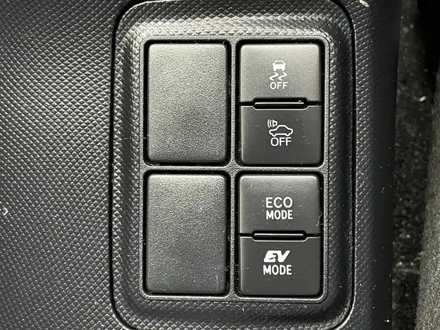 トヨタ アクア クロスオーバー 茨城県 2018(平30)年 1.6万km グレーメタリック 社外ナビ（CN-AS300D）/フルセグTV/Bluetooth/バックカメラ/寒冷地仕様/ハーフレザーシート/レーンアシスト/衝突軽減ブレーキ/横滑り防止装置/電格ミラー/ステアリングリモコン/フロントフォグランプ