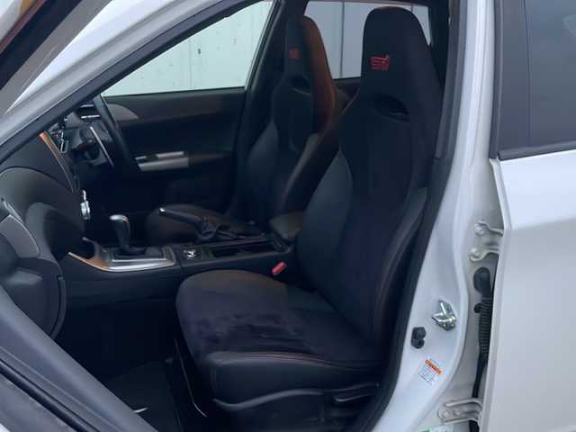 スバル インプレッサ ＷＲＸ STI A－Line タイプS 埼玉県 2010(平22)年 12.1万km サテンホワイトパール ４ＷＤ＆ターボ/ハーフレザーシート/運転席パワーシート/ＥＴＣ/前方ドライブレコーダー/クルーズコントロール/革巻きステアリング/パドルシフト/純正エアロ/純正１８inアルミホイール/ＨＩＤライト/フォグランプ/ウィンカーミラー/電動格納ミラー/スマートキー/プッシュスタート/Ｗ＆サイド＆カーテンエアバッグ/横滑り防止装置/ＡＢＳ/ドアバイザー/フロアマット/新車保証書/取扱説明書/スマートスペアキー有