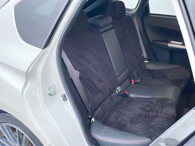 スバル インプレッサ ＷＲＸ STI A－Line タイプS 埼玉県 2010(平22)年 12.1万km サテンホワイトパール ４ＷＤ＆ターボ/ハーフレザーシート/運転席パワーシート/ＥＴＣ/前方ドライブレコーダー/クルーズコントロール/革巻きステアリング/パドルシフト/純正エアロ/純正１８inアルミホイール/ＨＩＤライト/フォグランプ/ウィンカーミラー/電動格納ミラー/スマートキー/プッシュスタート/Ｗ＆サイド＆カーテンエアバッグ/横滑り防止装置/ＡＢＳ/ドアバイザー/フロアマット/新車保証書/取扱説明書/スマートスペアキー有