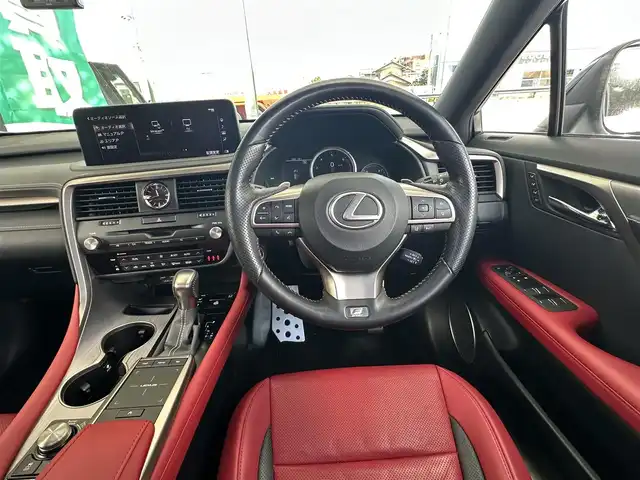 レクサス ＲＸ 300 Fスポーツ 愛知県 2022(令4)年 1.7万km ホワイトノーヴァガラスフレーク ワンオーナー/メモリナビ/フルセグテレビ/バックカメラ/ブラインドスポットモニター/リアくろストラフィックアラート/ヘッドアップディスプレイ/パワーシート/レザーシート/シートヒーター/エアシート/シートメモリー/ステアリングスイッチ/ステアリングヒーター/アイドリングストップ/ウィンカーミラー/レーダークルーズコントロール/電動パーキングブレーキ/オートマチックハイビーム/前後コーナーセンサー/レーンキープアシスト/サンルーフ/後席シェード/プッシュスタート/パワーバックドア/ビルトイン2.0ETC/保証書/取扱説明書/スマートキー2本