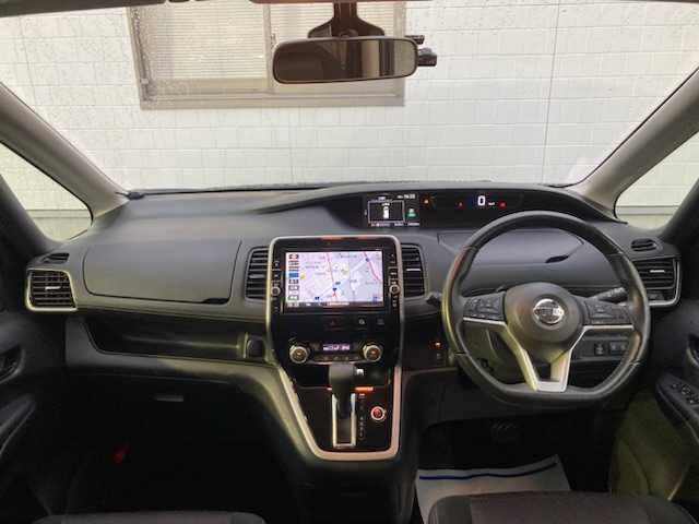 日産 セレナ ハイウェイスター 三重県 2017(平29)年 11万km ダイヤモンドブラック (株)IDOMが運営する【じしゃロン四日市店】の自社ローン専用車両になります。こちらは現金またはオートローンご利用時の価格です。自社ローンご希望の方は別途その旨お申付け下さい/純正SDナビ（CD/DVD/AM/FM/BT）/衝突軽減システム/両側パワースライドドア/フリップダウンモニター/全方位カメラ/フルセグTV/前方向ドライブレコーダー/エンジンスタートボタン/スマートキー/ETC/社外16インチAW/アイドリングストップ