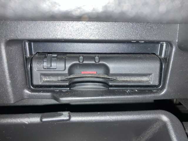 日産 セレナ ハイウェイスター 三重県 2017(平29)年 11万km ダイヤモンドブラック (株)IDOMが運営する【じしゃロン四日市店】の自社ローン専用車両になります。こちらは現金またはオートローンご利用時の価格です。自社ローンご希望の方は別途その旨お申付け下さい/純正SDナビ（CD/DVD/AM/FM/BT）/衝突軽減システム/両側パワースライドドア/フリップダウンモニター/全方位カメラ/フルセグTV/前方向ドライブレコーダー/エンジンスタートボタン/スマートキー/ETC/社外16インチAW/アイドリングストップ