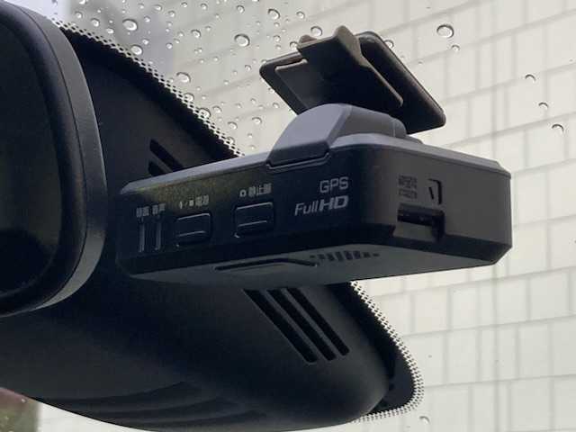 日産 セレナ ハイウェイスター 三重県 2017(平29)年 11万km ダイヤモンドブラック (株)IDOMが運営する【じしゃロン四日市店】の自社ローン専用車両になります。こちらは現金またはオートローンご利用時の価格です。自社ローンご希望の方は別途その旨お申付け下さい/純正SDナビ（CD/DVD/AM/FM/BT）/衝突軽減システム/両側パワースライドドア/フリップダウンモニター/全方位カメラ/フルセグTV/前方向ドライブレコーダー/エンジンスタートボタン/スマートキー/ETC/社外16インチAW/アイドリングストップ