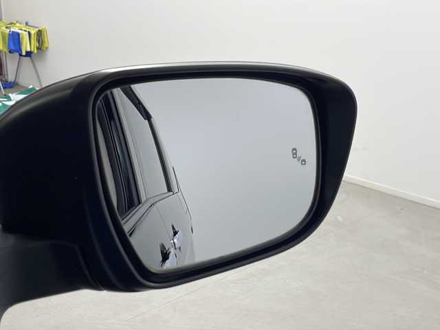 日産 セレナ e－パワー ハイウェイスター V 埼玉県 2021(令3)年 5.9万km ダイヤモンドブラック 純正SDナビ　/全方位カメラ　/ＢＳＭ　/シートヒーター　/プロパイロット　/ビルトインＥＴＣ　/デジタルインナーミラー　/ドライブレコーダー　/ステアリングヒーター　/両側パワースライドドア　/ブレードホールド　/ＬＥＤ/純正フロアマット/純正アルミホイール/フロントフォグランプ/ウィンカーミラー/ドアバイザー/プッシュスタート/スマートキー