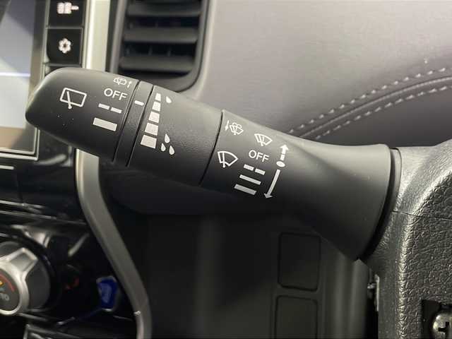 日産 セレナ e－パワー ハイウェイスター V 埼玉県 2021(令3)年 5.9万km ダイヤモンドブラック 純正SDナビ　/全方位カメラ　/ＢＳＭ　/シートヒーター　/プロパイロット　/ビルトインＥＴＣ　/デジタルインナーミラー　/ドライブレコーダー　/ステアリングヒーター　/両側パワースライドドア　/ブレードホールド　/ＬＥＤ/純正フロアマット/純正アルミホイール/フロントフォグランプ/ウィンカーミラー/ドアバイザー/プッシュスタート/スマートキー