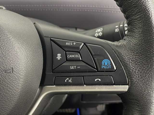 日産 セレナ e－パワー ハイウェイスター V 埼玉県 2021(令3)年 5.9万km ダイヤモンドブラック 純正SDナビ　/全方位カメラ　/ＢＳＭ　/シートヒーター　/プロパイロット　/ビルトインＥＴＣ　/デジタルインナーミラー　/ドライブレコーダー　/ステアリングヒーター　/両側パワースライドドア　/ブレードホールド　/ＬＥＤ/純正フロアマット/純正アルミホイール/フロントフォグランプ/ウィンカーミラー/ドアバイザー/プッシュスタート/スマートキー