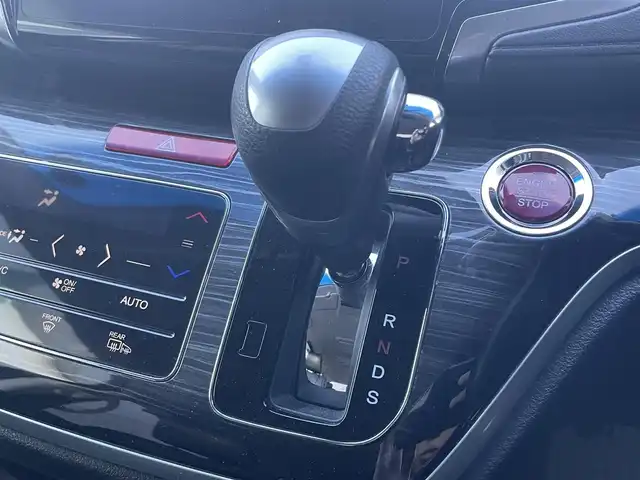 ホンダ オデッセイ アブソルート EX 静岡県 2014(平26)年 7.8万km プレミアムヴィーナスブラックP 純正ナビ/純正フリップダウンモニター/・フルセグTV/・Bluetooth接続/・DVD再生/・USB入力端子/クルーズコントロール/CTBA/BSM/両側パワースライドドア/プッシュスタート/スマートキー/バックカメラ/レザーシート/全席シートヒーター/運転席パワーシート/LEDオートライト/取扱説明書/保証書