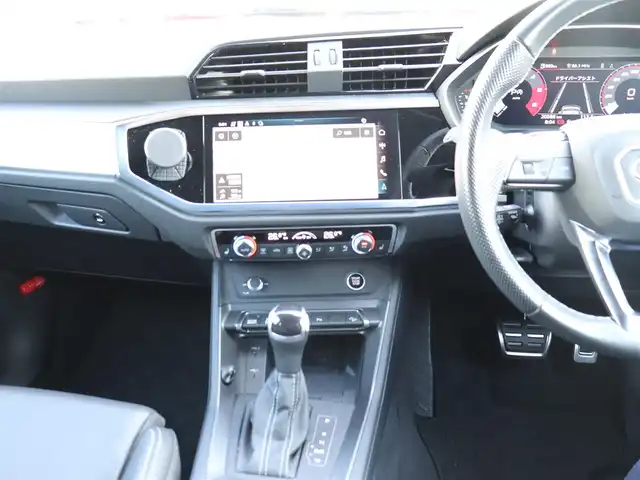 アウディ アウディ Ｑ３ SB 35TDIクワトロ Sライン 神奈川県 2023(令5)年 2.1万km グレー ワンオーナー/コンビニエンス/アシスタントパッケージ/プラスパッケージ/テクノロジーパッケージ/純正ナビ/全方位カメラ/ミラー型ドライブレコーダー/クルーズコントロール/プッシュスタート/ETC2.0/LEDヘッドライト/保証書/取説/記録(R.6.7)/スペアスマートキー/ルーフキャリア/ルーフラック