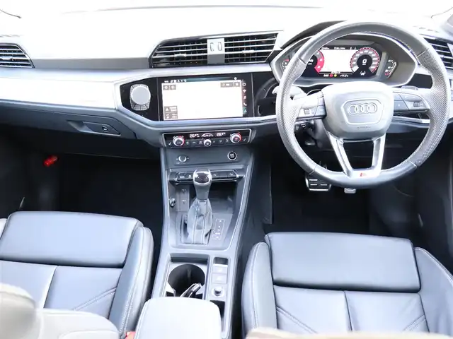 アウディ アウディ Ｑ３ SB 35TDIクワトロ Sライン 神奈川県 2023(令5)年 2.1万km グレー ワンオーナー/コンビニエンス/アシスタントパッケージ/プラスパッケージ/テクノロジーパッケージ/純正ナビ/全方位カメラ/ミラー型ドライブレコーダー/クルーズコントロール/プッシュスタート/ETC2.0/LEDヘッドライト/保証書/取説/記録(R.6.7)/スペアスマートキー/ルーフキャリア/ルーフラック