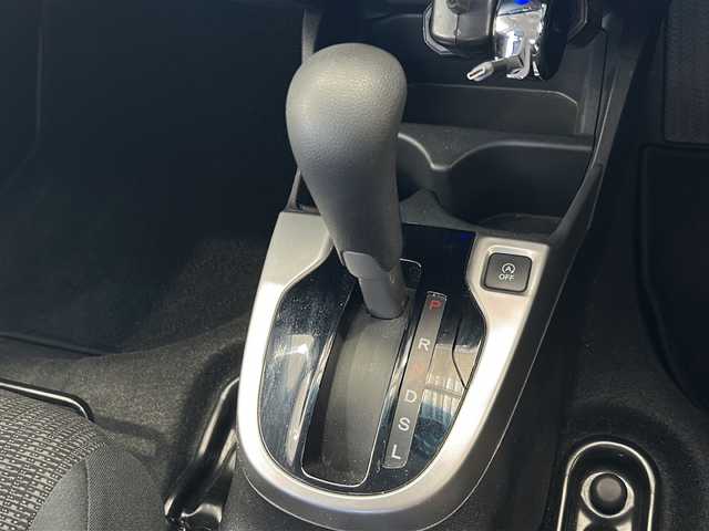 ホンダ フィット 13G Fパッケージ 愛媛県 2017(平29)年 2万km プレミアムホワイトパールⅡ Gorillaポータブルナビ(ワンセグTV/SD)/ETC/スペアキー/社外フロアマット