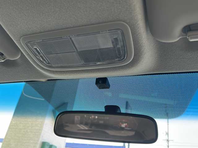 ホンダ フィット 13G Fパッケージ 愛媛県 2017(平29)年 2万km プレミアムホワイトパールⅡ Gorillaポータブルナビ(ワンセグTV/SD)/ETC/スペアキー/社外フロアマット