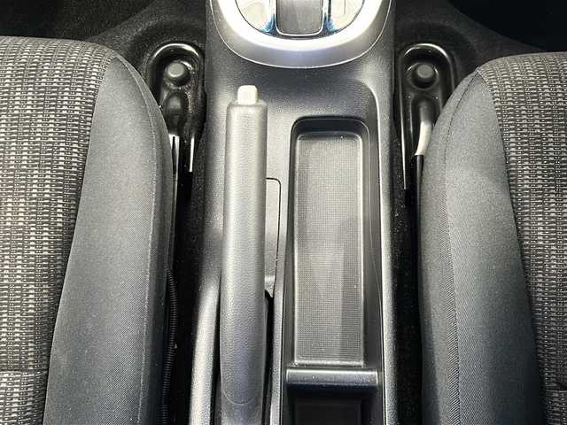 ホンダ フィット 13G Fパッケージ 愛媛県 2017(平29)年 2万km プレミアムホワイトパールⅡ Gorillaポータブルナビ(ワンセグTV/SD)/ETC/スペアキー/社外フロアマット