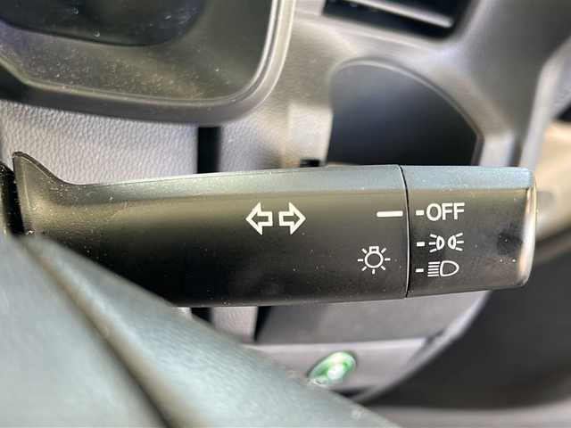 ホンダ フィット 13G Fパッケージ 愛媛県 2017(平29)年 2万km プレミアムホワイトパールⅡ Gorillaポータブルナビ(ワンセグTV/SD)/ETC/スペアキー/社外フロアマット