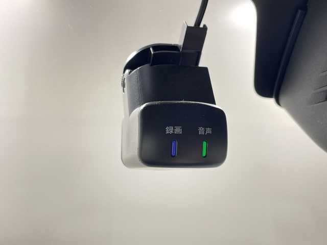 日産 ＮＶ１００クリッパー リオ G 神奈川県 2021(令3)年 3.2万km Ｄグリーン 純正7インチSDナビ(MJ120D-W)/前後ドライブレコーダー/衝突被害軽減システム/車線逸脱警報/バックカメラ/両側パワースライドドア/横滑り防止装置/ETC/LEDヘッドライト/オートライト/ウィンカーミラー/電動格納ミラー/プッシュスタート/スマートキー/フロアマット