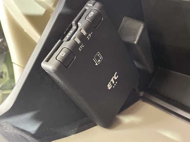 日産 ＮＶ１００クリッパー リオ G 神奈川県 2021(令3)年 3.2万km Ｄグリーン 純正7インチSDナビ(MJ120D-W)/前後ドライブレコーダー/衝突被害軽減システム/車線逸脱警報/バックカメラ/両側パワースライドドア/横滑り防止装置/ETC/LEDヘッドライト/オートライト/ウィンカーミラー/電動格納ミラー/プッシュスタート/スマートキー/フロアマット