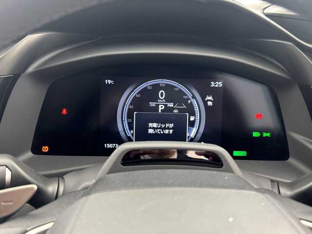 レクサス ＲＺ 450e バージョンL 兵庫県 2023(令5)年 1.5万km グラファイトブラックガラスフレーク ・純正14インチディスプレイオーディオ＋コネクティッドナビ/・Bluetooth/USB/TV/AM/FM/・パノラミックビューモニター/・Lexus Teammate/・Advanced Park/・Advanced Drive/・Lexus Safety System＋/・プリクラッシュセーフティ/・レーンディバーチャーアラート/・レーダクルーズコントロール/・アダプティブハイビームシステム/・ロードサインアシスト/・発進遅れ告知機能/・ドライバー異常時対応システム/・ドライバーモニター連動/・フロントクロストラフィックアラート/・プロアクティブドライビングアシスト/・クリアランスソナー/・ブラインドスポットモニター/・後方車両接近告知/・周辺車両接近時サポート/・セカンダリーコリジョンブレーキ/・安心降車アシスト/・パーキングサポートブレーキ/・革巻きステアリング/・ステアリングスイッチ/・パドルシフト/・ステアリングヒーター/・電動リアゲート/・前席パワーシート/・全席シートヒーター/・前席ベンチレーション/・純正フロアマット/・LEDヘッドライト/・純正アルミホイールタイヤ/・ビルトインETC2.0/・ドライブレコーダー/・スマートキー/・充電ケーブル積込