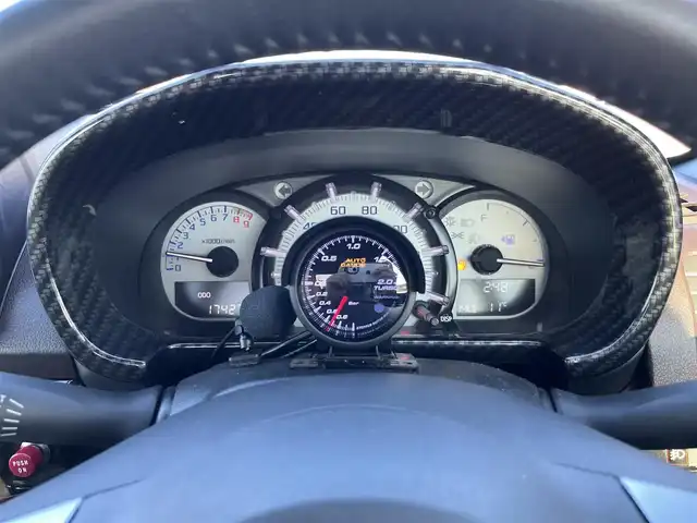 ダイハツ コペン ローブ 鳥取県 2015(平27)年 1.8万km パールホワイトⅢ 5速ミッション・ターボ/ツートンカラー/電動オープン/社外ディスプレイオーディオ/BT/USB/バックカメラ・ETC/前席シートヒーター/LEDヘットライト/フォグライト/ローダウンスプリング/純正16インチアルミホイール/プッシュエンジンスタート/ブースト圧計/フロアマット