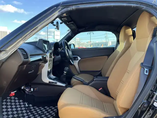 ダイハツ コペン ローブ 鳥取県 2015(平27)年 1.8万km パールホワイトⅢ 5速ミッション・ターボ/ツートンカラー/電動オープン/社外ディスプレイオーディオ/BT/USB/バックカメラ・ETC/前席シートヒーター/LEDヘットライト/フォグライト/ローダウンスプリング/純正16インチアルミホイール/プッシュエンジンスタート/ブースト圧計/フロアマット