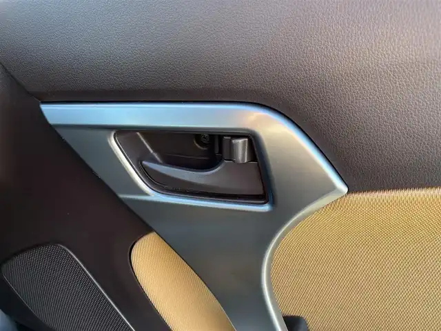 ダイハツ コペン ローブ 鳥取県 2015(平27)年 1.8万km パールホワイトⅢ 5速ミッション・ターボ/ツートンカラー/電動オープン/社外ディスプレイオーディオ/BT/USB/バックカメラ・ETC/前席シートヒーター/LEDヘットライト/フォグライト/ローダウンスプリング/純正16インチアルミホイール/プッシュエンジンスタート/ブースト圧計/フロアマット