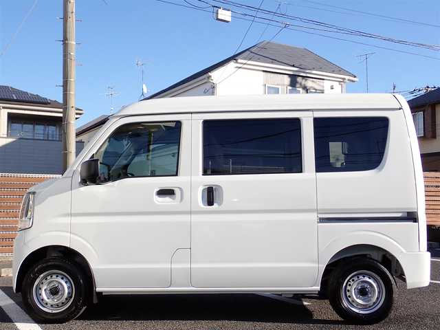 スズキ エブリイ PA リミテッド 千葉県 2025(令7)年 0.1千km スペリアホワイト ハロゲンヘッドライト/アイドリングストップ/横滑り防止装置/盗難防止装置/衝突軽減システム/後方コーナーセンサー/ABS/パワステ/パワーウィンドウ/エアバッグ/スマートキー/スペアキー