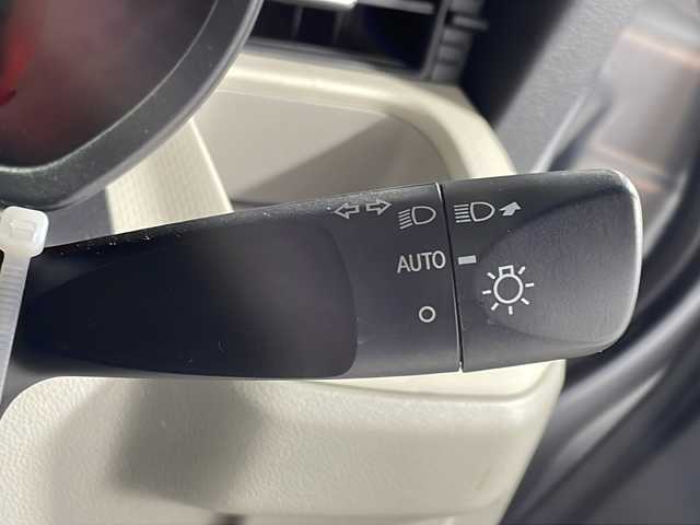 ダイハツ ムーヴ X リミテッド 福岡県 2022(令4)年 5.1万km ブライトシルバーメタリック ・Bカメラ/・Bluetooth/・シートヒーター/・社外ナビ/・AM/FM/・プッシュスタート/・ETC/・CD/DVD