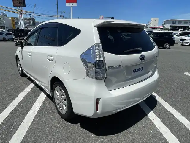 トヨタ プリウス α S 熊本県 2014(平26)年 9.4万km ホワイトパールクリスタルシャイン (株)IDOMが運営する【じしゃロン熊本店】の自社ローン専用車両になりますこちらは現金またはオートローンご利用時の価格です。自社ローンご希望の方は別途その旨お申付け下さい/社外ナビ（ワンセグＴＶ　ＣＤ　ＢＴ）　/バックカメラ　/アイドリングストップ　/ステアリングスイッチ　/ＥＴＣ　/Ｗ＋サイドエアバッグ　/カーテンエアバッグ　/プッシュスタート　/スマートキー　/電動格納ミラー
