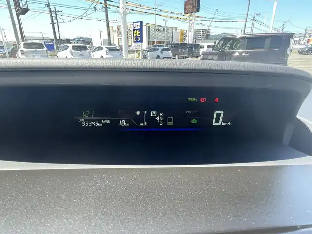 トヨタ プリウス α S 熊本県 2014(平26)年 9.4万km ホワイトパールクリスタルシャイン (株)IDOMが運営する【じしゃロン熊本店】の自社ローン専用車両になりますこちらは現金またはオートローンご利用時の価格です。自社ローンご希望の方は別途その旨お申付け下さい/社外ナビ（ワンセグＴＶ　ＣＤ　ＢＴ）　/バックカメラ　/アイドリングストップ　/ステアリングスイッチ　/ＥＴＣ　/Ｗ＋サイドエアバッグ　/カーテンエアバッグ　/プッシュスタート　/スマートキー　/電動格納ミラー