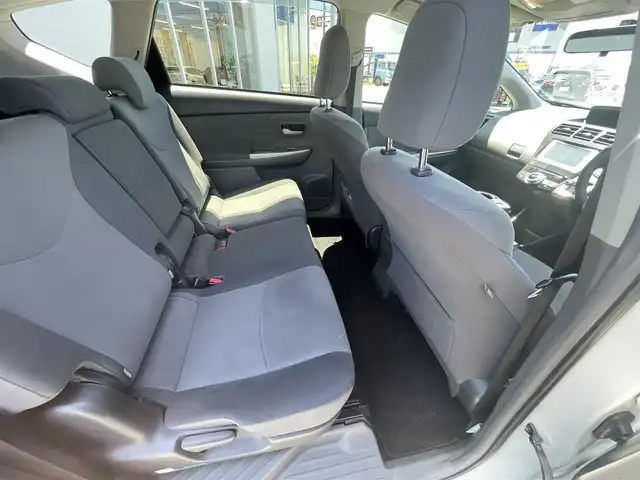 トヨタ プリウス α S 熊本県 2014(平26)年 9.4万km ホワイトパールクリスタルシャイン (株)IDOMが運営する【じしゃロン熊本店】の自社ローン専用車両になりますこちらは現金またはオートローンご利用時の価格です。自社ローンご希望の方は別途その旨お申付け下さい/社外ナビ（ワンセグＴＶ　ＣＤ　ＢＴ）　/バックカメラ　/アイドリングストップ　/ステアリングスイッチ　/ＥＴＣ　/Ｗ＋サイドエアバッグ　/カーテンエアバッグ　/プッシュスタート　/スマートキー　/電動格納ミラー