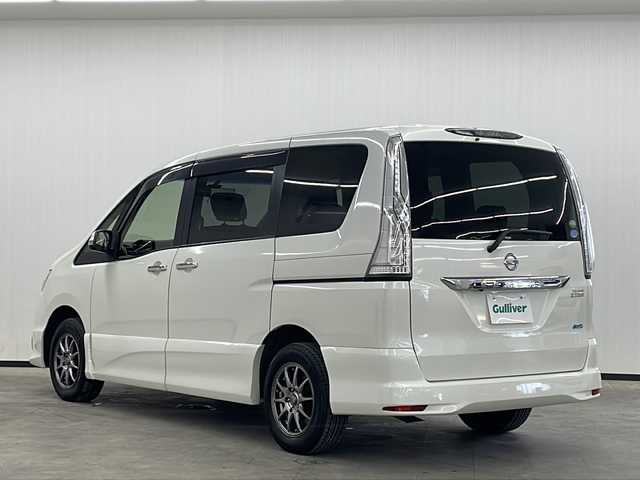 日産 セレナ ハイウェイスター Vセレ +Safty 長崎県 2014(平26)年 7万km ブリリアントホワイトパール カロッツェリア８インチナビ（ＡＶＩＣ－ＣＬ９１０）/（フルセグテレビ/CD/ＤＶＤ/Bluetooth）/バックカメラ/クルーズコントロール/両側パワースライドドア/衝突軽減ブレーキ/横滑り防止装置/ETC/ドライブレコーダー/社外15インチアルミホイール/純正フロアマット/レーンディパーチャーアラート/シートバックテーブル/リアサンシェード/フォグライト/黒革ハンドル/電動ウィンカーミラー/電動格納ミラー/ドアバイザー/プッシュスタート