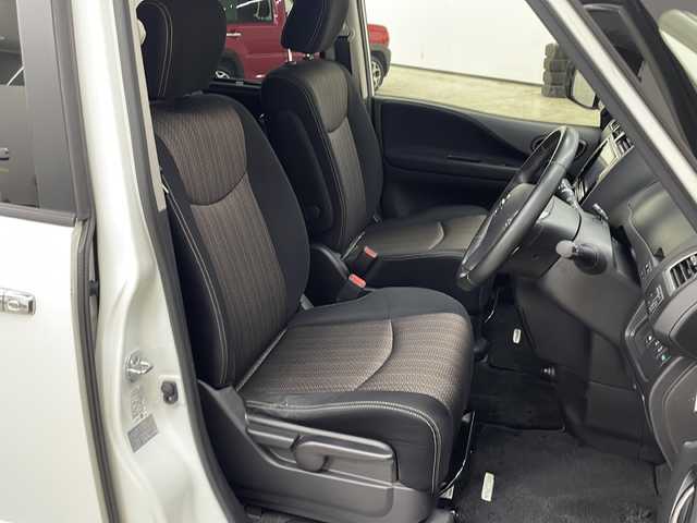 日産 セレナ ハイウェイスター Vセレ +Safty 長崎県 2014(平26)年 7万km ブリリアントホワイトパール カロッツェリア８インチナビ（ＡＶＩＣ－ＣＬ９１０）/（フルセグテレビ/CD/ＤＶＤ/Bluetooth）/バックカメラ/クルーズコントロール/両側パワースライドドア/衝突軽減ブレーキ/横滑り防止装置/ETC/ドライブレコーダー/社外15インチアルミホイール/純正フロアマット/レーンディパーチャーアラート/シートバックテーブル/リアサンシェード/フォグライト/黒革ハンドル/電動ウィンカーミラー/電動格納ミラー/ドアバイザー/プッシュスタート
