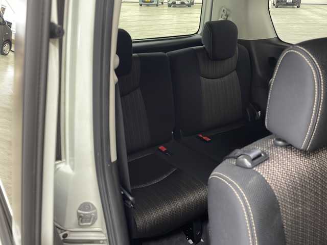 日産 セレナ ハイウェイスター Vセレ +Safty 長崎県 2014(平26)年 7万km ブリリアントホワイトパール カロッツェリア８インチナビ（ＡＶＩＣ－ＣＬ９１０）/（フルセグテレビ/CD/ＤＶＤ/Bluetooth）/バックカメラ/クルーズコントロール/両側パワースライドドア/衝突軽減ブレーキ/横滑り防止装置/ETC/ドライブレコーダー/社外15インチアルミホイール/純正フロアマット/レーンディパーチャーアラート/シートバックテーブル/リアサンシェード/フォグライト/黒革ハンドル/電動ウィンカーミラー/電動格納ミラー/ドアバイザー/プッシュスタート