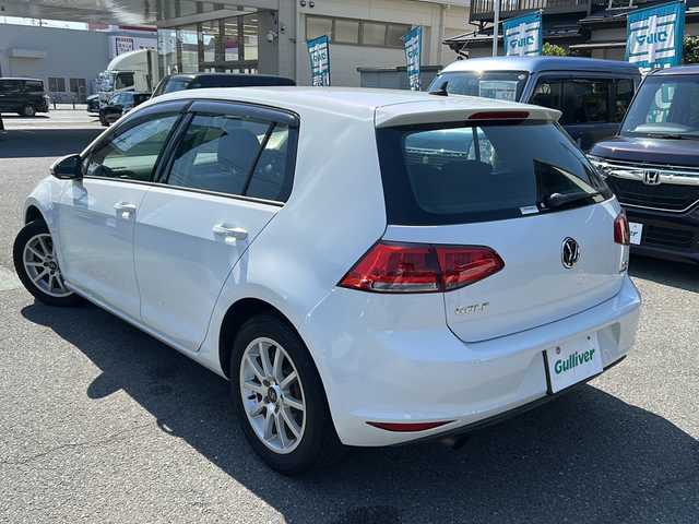 フォルクスワーゲン ゴルフ TSI コンフォートライン BM 埼玉県 2014(平26)年 12.9万km パール ワンセグテレビ/バックカメラ/ETC/運転席エアバッグ	/助手席エアバッグ	/サイドエアバッグ	/ABS(アンチロックブレーキ)/ブレーキアシスト/EBD（電子制動力配分装置）/盗難防止システム/エアコン	フルオート/パワーウィンドウ	/集中ドアロック	/ステアリングテレスコピック機構	/ステアリングチルト機構/本革巻きステアリング/分割可倒式リアシート/UVカットガラス