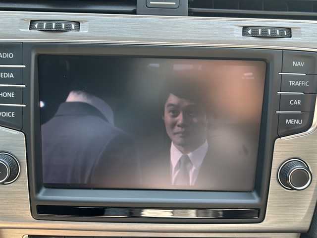 フォルクスワーゲン ゴルフ TSI コンフォートライン BM 埼玉県 2014(平26)年 12.9万km パール ワンセグテレビ/バックカメラ/ETC/運転席エアバッグ	/助手席エアバッグ	/サイドエアバッグ	/ABS(アンチロックブレーキ)/ブレーキアシスト/EBD（電子制動力配分装置）/盗難防止システム/エアコン	フルオート/パワーウィンドウ	/集中ドアロック	/ステアリングテレスコピック機構	/ステアリングチルト機構/本革巻きステアリング/分割可倒式リアシート/UVカットガラス
