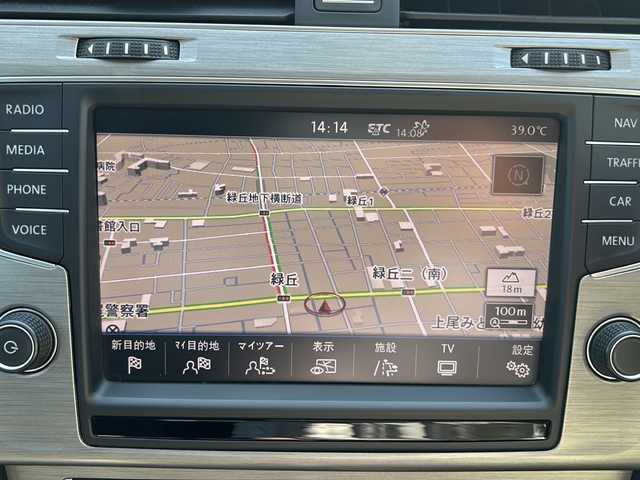 フォルクスワーゲン ゴルフ TSI コンフォートライン BM 埼玉県 2014(平26)年 12.9万km パール ワンセグテレビ/バックカメラ/ETC/運転席エアバッグ	/助手席エアバッグ	/サイドエアバッグ	/ABS(アンチロックブレーキ)/ブレーキアシスト/EBD（電子制動力配分装置）/盗難防止システム/エアコン	フルオート/パワーウィンドウ	/集中ドアロック	/ステアリングテレスコピック機構	/ステアリングチルト機構/本革巻きステアリング/分割可倒式リアシート/UVカットガラス