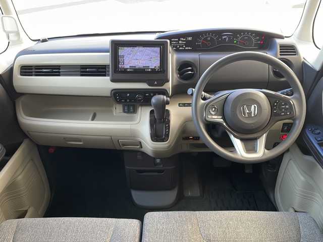 ホンダ Ｎ ＢＯＸ G L ホンダセンシング 兵庫県 2018(平30)年 3.6万km ルナシルバーM HondaSENSING（衝突被害軽減システム）/社外SDナビ/ Bluetooth/USB/iPod/DVD/AM/FM/バックカメラ/純正ビルトインETC/ワンセグテレビ（走行中視聴可能）/片側パワースライドドア/ベンチシート/フルフラットシート/アイドリングストップ/アダプティブクルーズコントロール/アンチロック・ブレーキ・システム/レーンキープアシスト/後方コーナーセンサー/盗難防止装置/横滑り防止装置/純正フロアマット/スマートキー/エアバッグ（W）/オートマチックハイビーム/パワーステアリング/パワーウィンドウ/保証書/取扱説明書