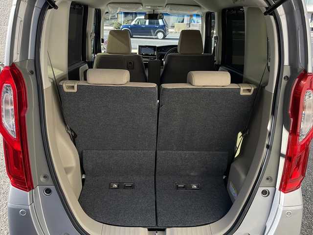 ホンダ Ｎ ＢＯＸ G L ホンダセンシング 兵庫県 2018(平30)年 3.6万km ルナシルバーM HondaSENSING（衝突被害軽減システム）/社外SDナビ/ Bluetooth/USB/iPod/DVD/AM/FM/バックカメラ/純正ビルトインETC/ワンセグテレビ（走行中視聴可能）/片側パワースライドドア/ベンチシート/フルフラットシート/アイドリングストップ/アダプティブクルーズコントロール/アンチロック・ブレーキ・システム/レーンキープアシスト/後方コーナーセンサー/盗難防止装置/横滑り防止装置/純正フロアマット/スマートキー/エアバッグ（W）/オートマチックハイビーム/パワーステアリング/パワーウィンドウ/保証書/取扱説明書