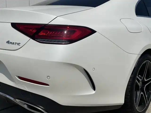 メルセデス・ベンツ ＣＬＳ４５０ 4マチック スポーツ 東京都 2018(平30)年 4.1万km ダイヤモンドホワイト エクスクルーシブパッケージ/サンルーフ/Burmesterサウンド/360°カメラ/ヘッドアップディスプレイ/アダプティブクルーズコントロール/純正ナビ/Bluetooth/フルセグTV/Apple Car Play/ESP/アクティブブレーキアシスト/レーンキープアシスト/パークアシスト/エアサス/D/N席パワーシート（メモリ機能付）/全席シートヒーター/D/N席シートベンチレーション/パワーバックドア/パドルシフト/パヒュームアトマイザー/ETC2.0/ブラックレザーシート