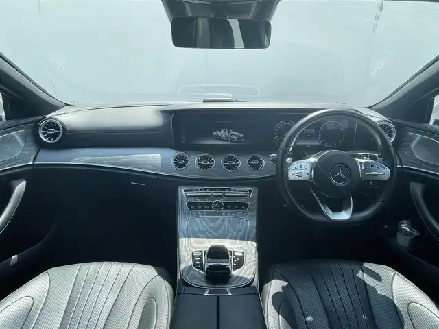 メルセデス・ベンツ ＣＬＳ４５０ 4マチック スポーツ 東京都 2018(平30)年 4.1万km ダイヤモンドホワイト エクスクルーシブパッケージ/サンルーフ/Burmesterサウンド/360°カメラ/ヘッドアップディスプレイ/アダプティブクルーズコントロール/純正ナビ/Bluetooth/フルセグTV/Apple Car Play/ESP/アクティブブレーキアシスト/レーンキープアシスト/パークアシスト/エアサス/D/N席パワーシート（メモリ機能付）/全席シートヒーター/D/N席シートベンチレーション/パワーバックドア/パドルシフト/パヒュームアトマイザー/ETC2.0/ブラックレザーシート