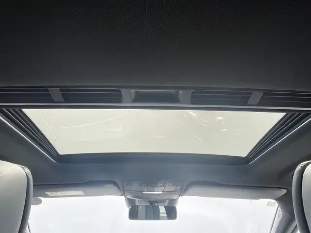 メルセデス・ベンツ ＣＬＳ４５０ 4マチック スポーツ 東京都 2018(平30)年 4.1万km ダイヤモンドホワイト エクスクルーシブパッケージ/サンルーフ/Burmesterサウンド/360°カメラ/ヘッドアップディスプレイ/アダプティブクルーズコントロール/純正ナビ/Bluetooth/フルセグTV/Apple Car Play/ESP/アクティブブレーキアシスト/レーンキープアシスト/パークアシスト/エアサス/D/N席パワーシート（メモリ機能付）/全席シートヒーター/D/N席シートベンチレーション/パワーバックドア/パドルシフト/パヒュームアトマイザー/ETC2.0/ブラックレザーシート
