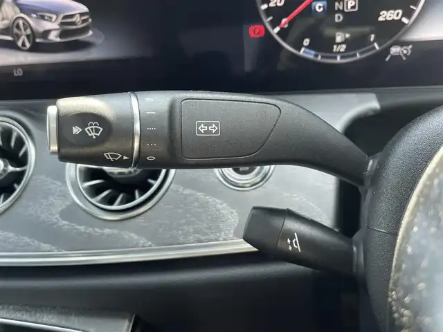 メルセデス・ベンツ ＣＬＳ４５０ 4マチック スポーツ 東京都 2018(平30)年 4.1万km ダイヤモンドホワイト エクスクルーシブパッケージ/サンルーフ/Burmesterサウンド/360°カメラ/ヘッドアップディスプレイ/アダプティブクルーズコントロール/純正ナビ/Bluetooth/フルセグTV/Apple Car Play/ESP/アクティブブレーキアシスト/レーンキープアシスト/パークアシスト/エアサス/D/N席パワーシート（メモリ機能付）/全席シートヒーター/D/N席シートベンチレーション/パワーバックドア/パドルシフト/パヒュームアトマイザー/ETC2.0/ブラックレザーシート