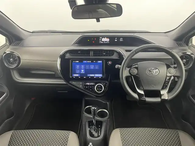 トヨタ アクア クロスオーバー グラム 埼玉県 2018(平30)年 4.4万km ホワイトパールクリスタルシャイン 純正9インチナビ Bluetooth フルセグTV バックカメラ ハーフレザーシート オートハイビーム コーナーセンサー 衝突軽減ブレーキ スマートキー ルーフレール ドライブレコーダー ETC