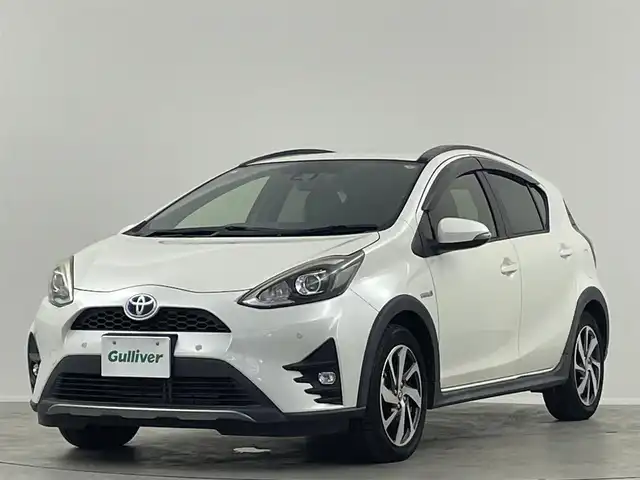 トヨタ アクア クロスオーバー グラム 埼玉県 2018(平30)年 4.4万km ホワイトパールクリスタルシャイン 純正9インチナビ Bluetooth フルセグTV バックカメラ ハーフレザーシート オートハイビーム コーナーセンサー 衝突軽減ブレーキ スマートキー ルーフレール ドライブレコーダー ETC